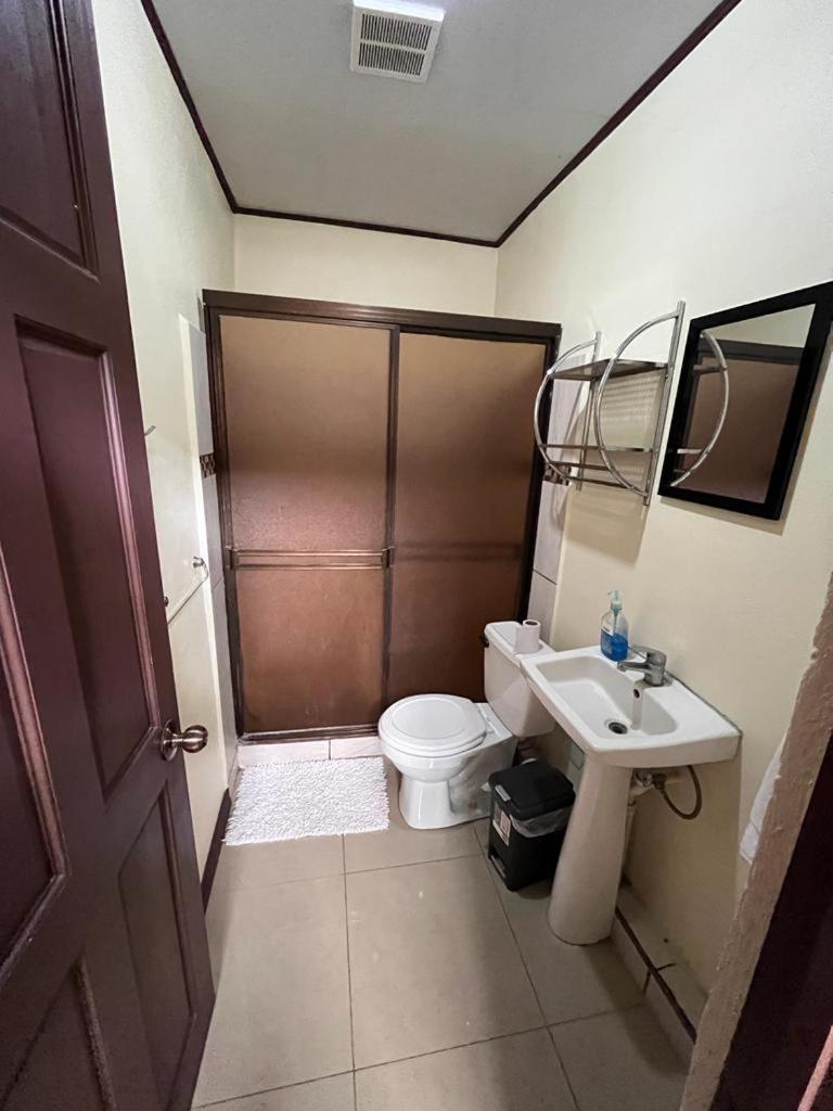 Apartamentos Guzman El Tejar Екстериор снимка